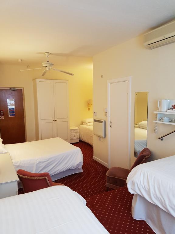 The Chadwick Hotel ลิธึม เซนต์ แอนน์ส ภายนอก รูปภาพ