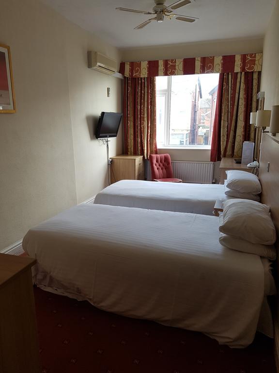 The Chadwick Hotel ลิธึม เซนต์ แอนน์ส ภายนอก รูปภาพ